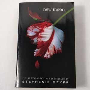 New Moon First Paperback Edition Book By Stephanie Meyer